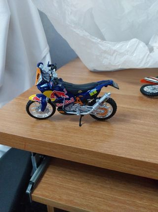 Moto de juguete de colección ktm burago