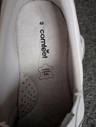 Zueco sanitario. Comfeet