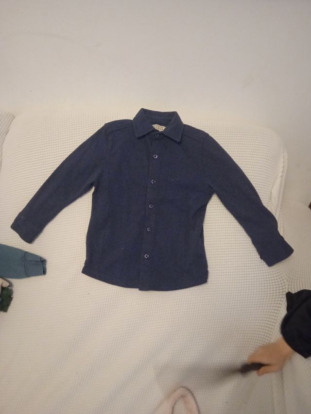 Scalpers talla 4 camisa y sudadera