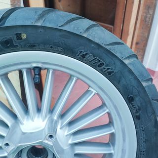 Llanta y neumático beberly 125