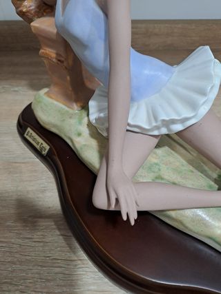 Figura de porcelana p.artisticas. turis