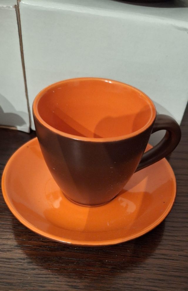 Tazzine con piattino da caffè