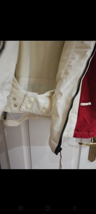 Talla M , chaqueta, pluma nieve