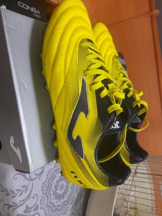 Botas  fútbol multitaco Joma