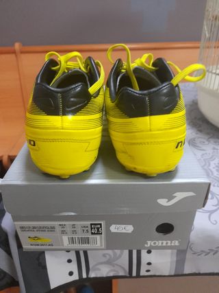Botas  fútbol multitaco Joma