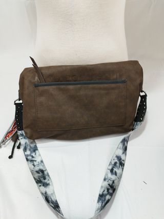 Bolso desigual mediano 