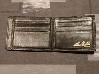 Billetera negra