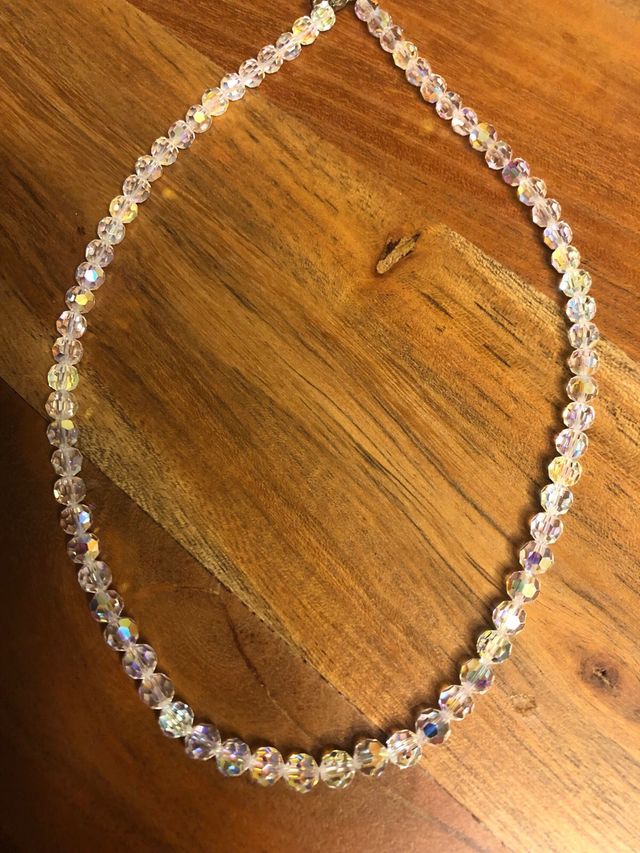 Collar gargantilla cristal checo. 