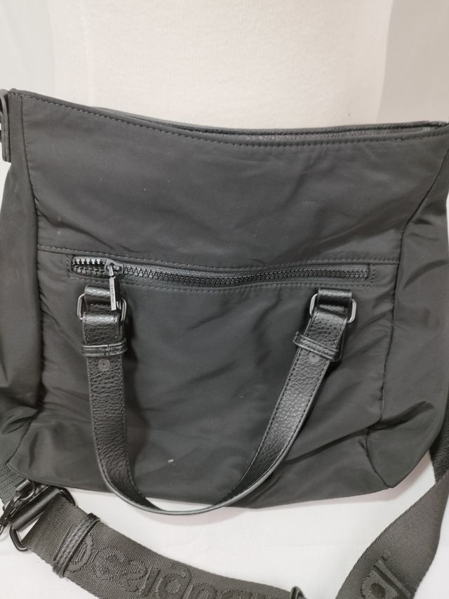 Bolso desigual negro