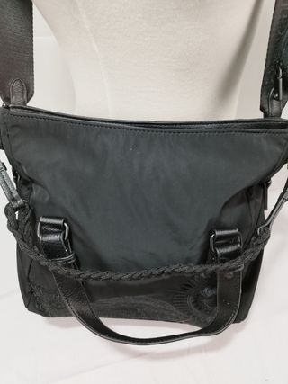 Bolso desigual negro