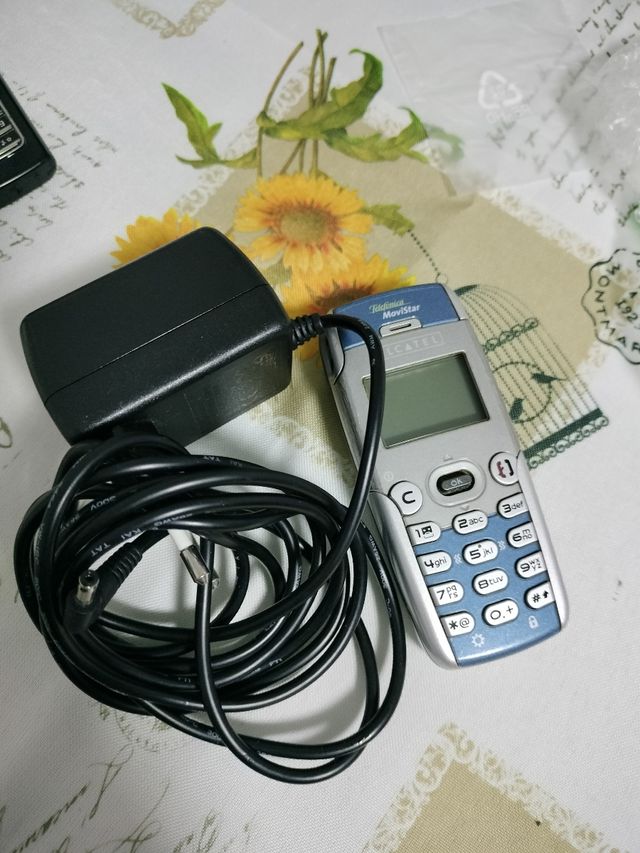 molti telefoni cellulari.