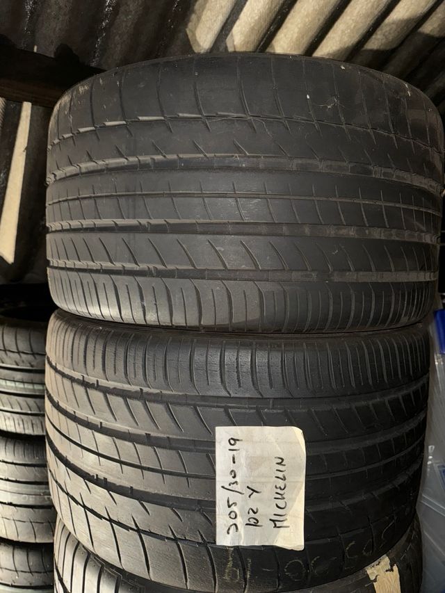 305/30-19. 102Y michelin