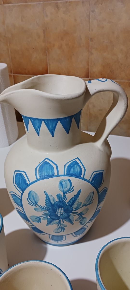Jarrón y 6 vasos de cerámica