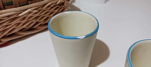 Jarrón y 6 vasos de cerámica