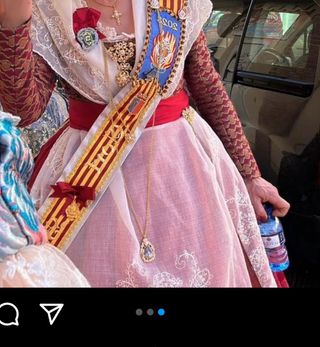traje ala antigua , manga larga, 