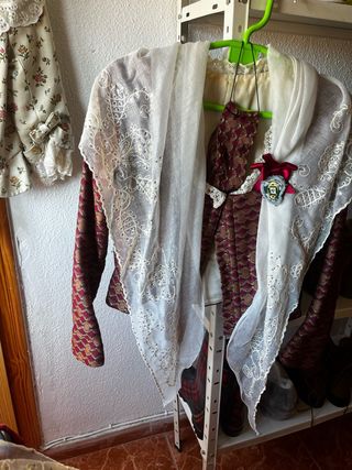 traje ala antigua , manga larga, 
