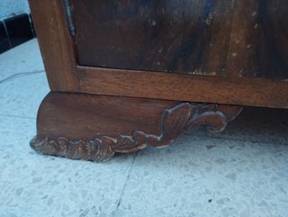 Mesilla grande con cristal antigua