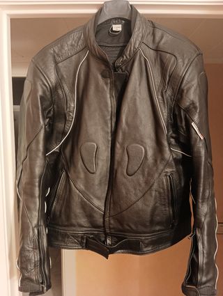 Chaqueta moto piel auténtica. 