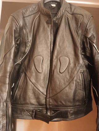 Chaqueta moto piel auténtica. 
