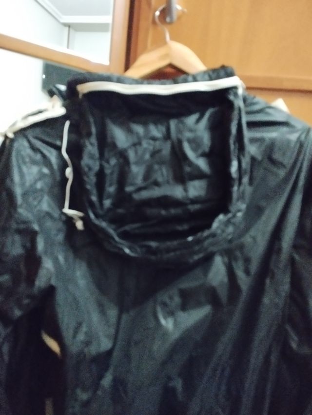 Chaqueta impermeable 