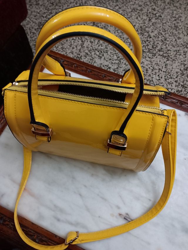Bolso amarillo Cristian Lay