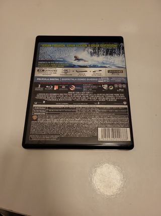 Megalodón UHD + Blu-ray