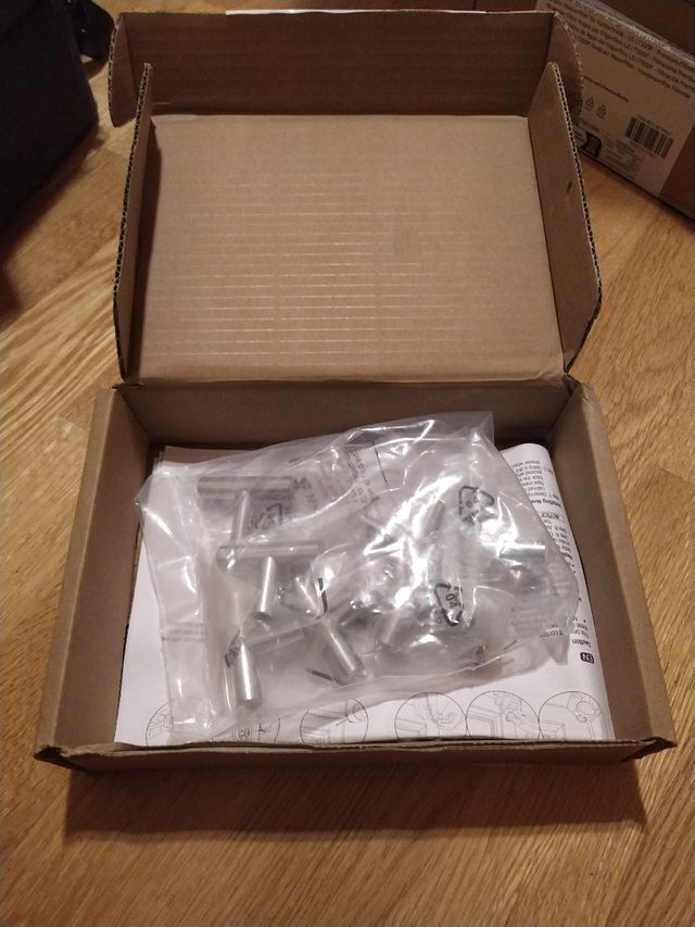 Pomo de armario barra en T