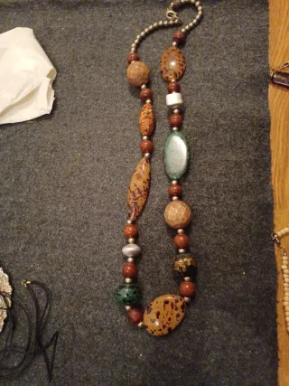 Collar con bolas varios tonos