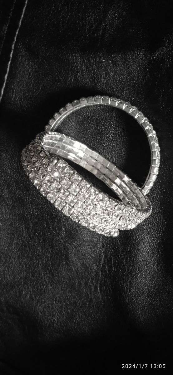 Coppia di bracciali strass