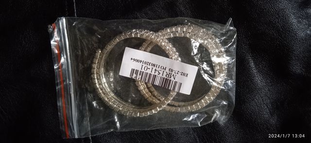 Coppia di bracciali strass