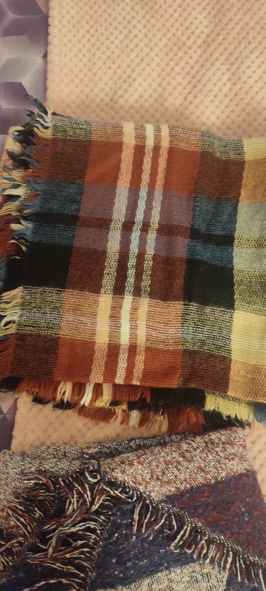 Mantas cuello Stradivarius.