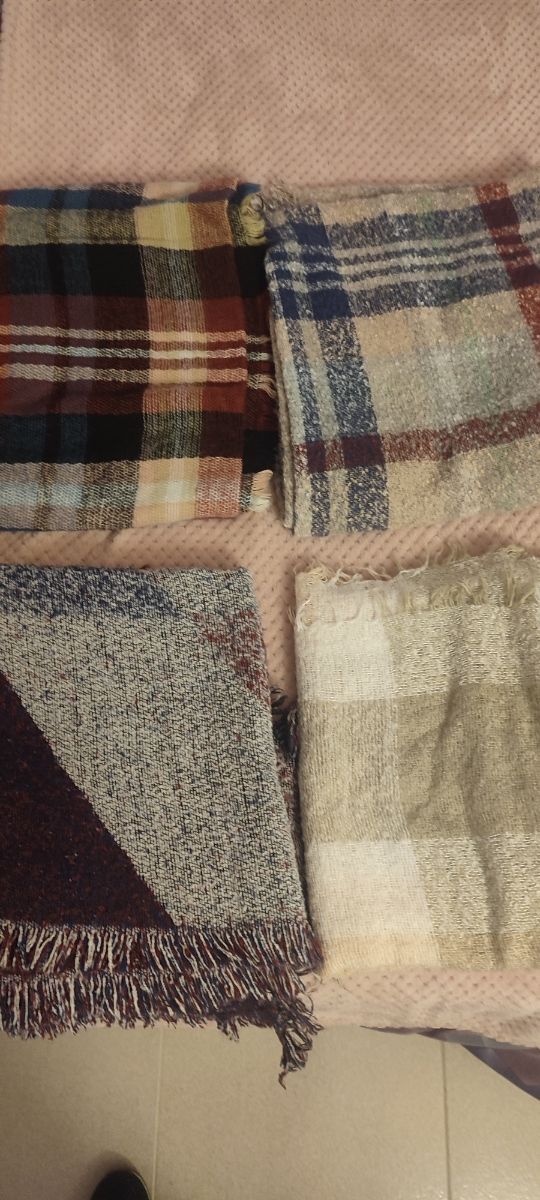 Mantas cuello Stradivarius.