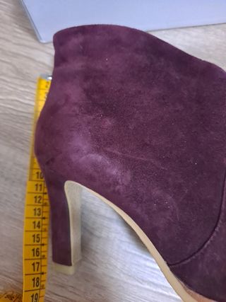 Botines piel Lola Cruz