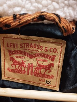 Cazadora Levis