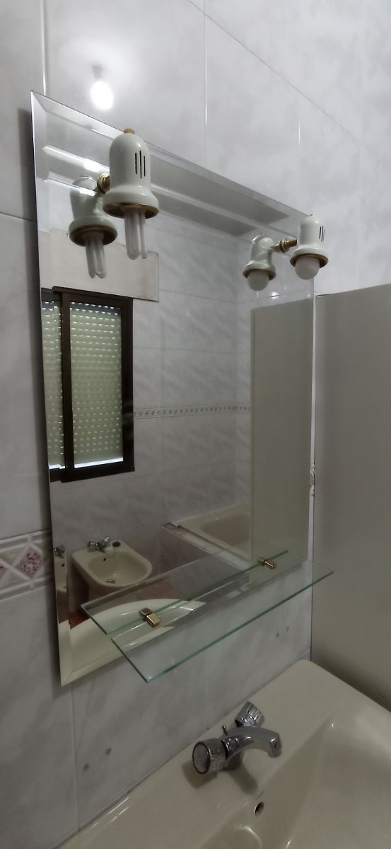 Espejo baño . Opción lampara techo