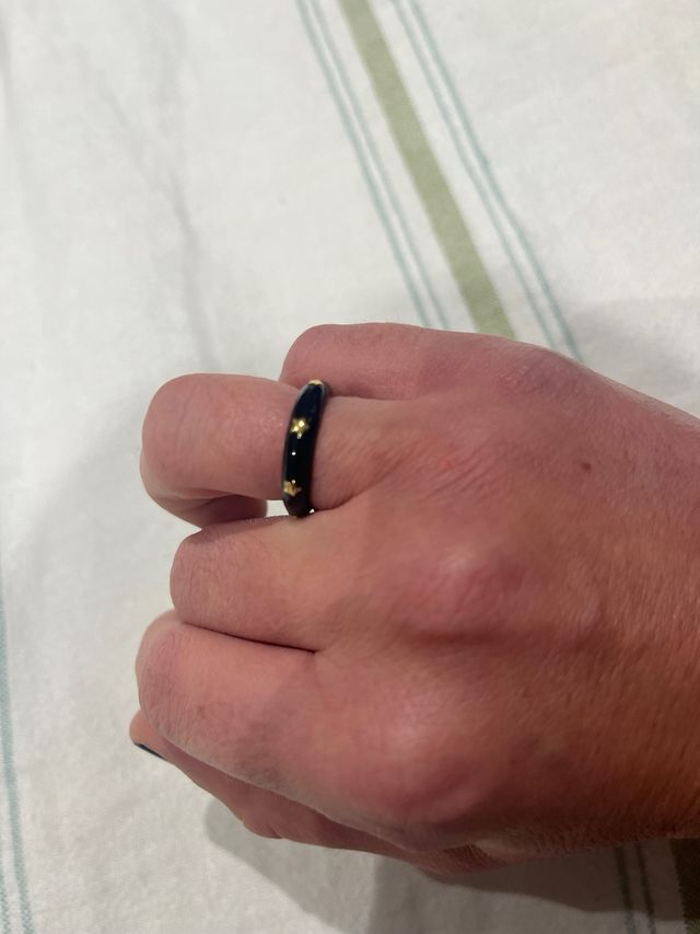 Anillo Stars Black Enamel Baño Oro Singularu