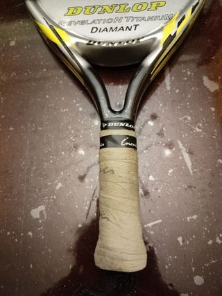 Pala pádel Dunlop Revelation y funda  Royal Padel