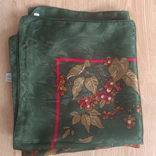 Pañuelo Jaquard Verde y Flores