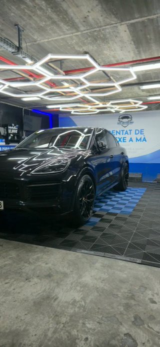 Limpieza y Detailing de coches en el Hotel  Hespe