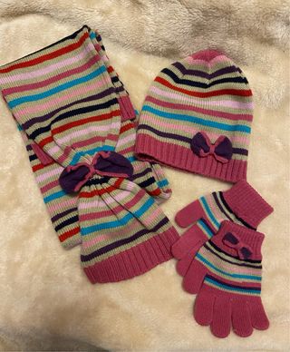 Bufanda, gorro y guantes