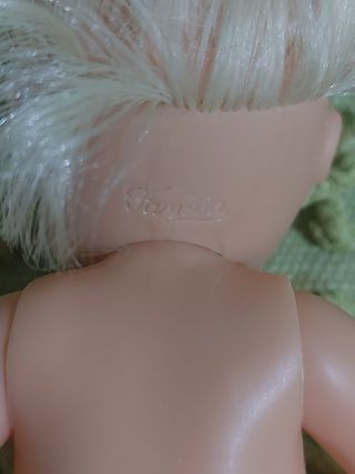 MUÑECA BARRIGUITA DE LA MARCA FAMOSA