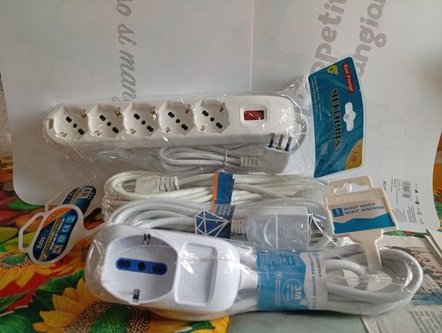 materiale elettrico Prolunghe Multiprese e accesso