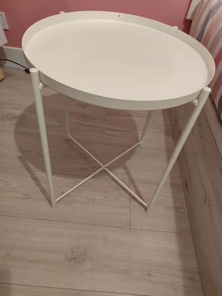 Mesita auxiliar o de noche