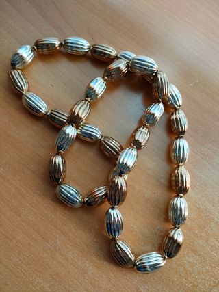 t.   COLLAR BOLAS RIZADAS PLATEADAS Y COLOR COBRE