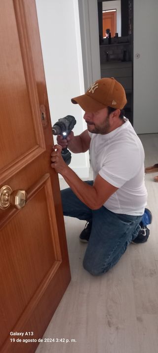 Cerrajero en Santander,alrededores aperturas 24h