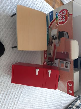 muebles para casa de muñecas