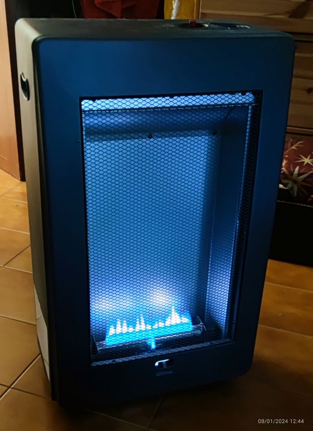 Estufa gas llama azul