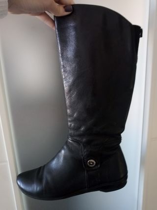 Botas altas piel negras