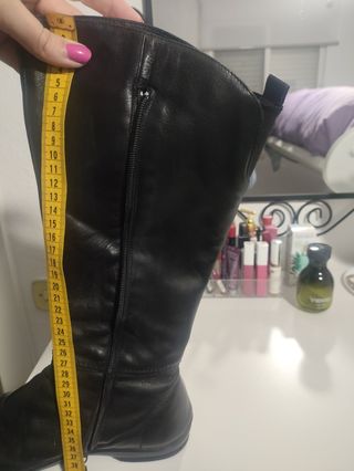 Botas altas piel negras