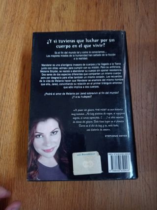 Libro BEST Seller The Host ( La huésped)